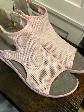 JBU Pink Knit Open-Toe Slingback Sandals